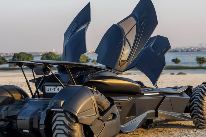 Mercedes-Benz CL55 AMG phong cách Batman gây sốt với giá gần 8 tỷ đồng tiền độ!- Ảnh 4.