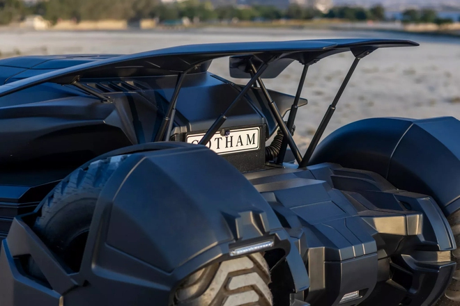 Mercedes-Benz CL55 AMG phong cách Batman gây sốt với giá gần 8 tỷ đồng tiền độ!- Ảnh 9.