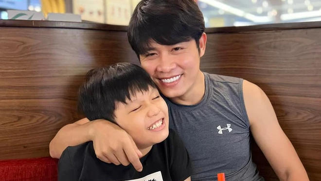 Thấy con trai mới gia nhập Thấy con trai mới gia nhập