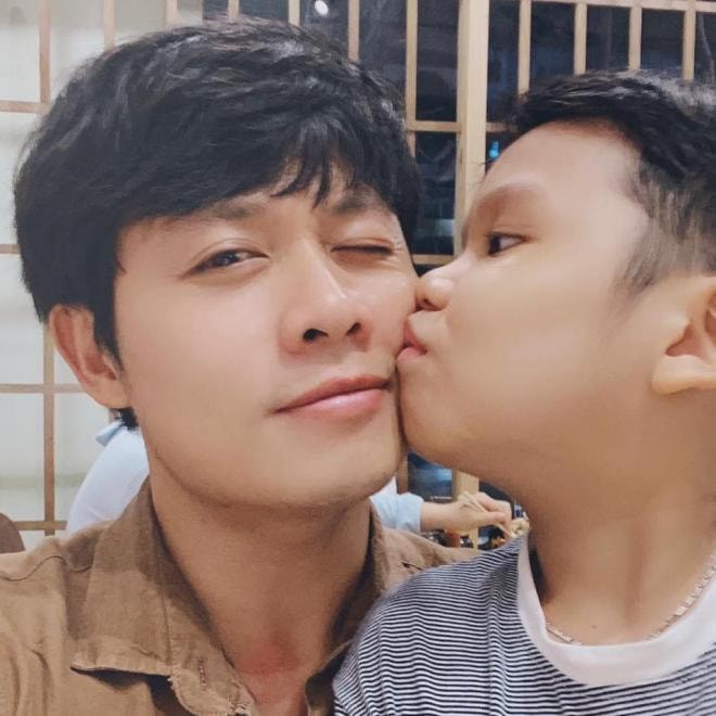 Thấy con trai mới gia nhập Thấy con trai mới gia nhập