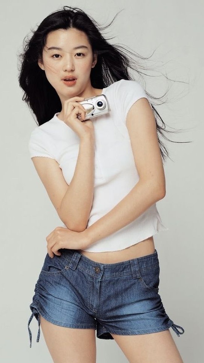 Gọi Jeon Ji Hyun là “huyền thoại Y2K” vì mặc crop top với quần cạp trễ quá đỉnh, hơn 20 năm nhìn lại vẫn mê- Ảnh 2. Gọi nhà cái hi88 là “huyền thoại Y2K” vì mặc crop top với quần cạp trễ quá đỉnh, hơn 20 năm nhìn lại vẫn mê- Ảnh 2.
