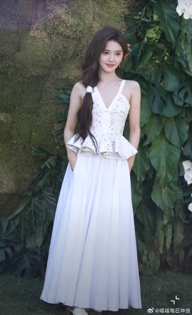 Đại hội mỹ nhân tại event Vogue: Chương Nhược Nam xinh nhưng sến, NingNing giật trọn spotlight- Ảnh 4. Đại hội mỹ nhân tại event Vogue: Chương Nhược hi88.con nhưng sến, NingNing giật trọn spotlight- Ảnh 4.