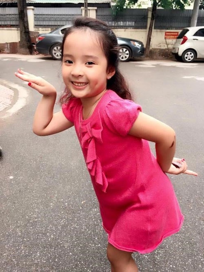 Những "công chúa mít ướt", bám bố không rời trong "Bố ơi, mình đi đâu thế?" nay thành thiếu nữ dịu dàng, được gọi là Hoa hậu nhí- Ảnh 72. Những "công chúa mít ướt", bám bố không rời trong "Bố ơi, mình đi đâu thế?" nay thành thiếu nữ dịu dàng, được gọi là Hoa hậu nhí- Ảnh 72.