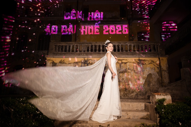 Hoa hậu Phan Thị Mơ đắt show sự kiện, tiết lộ chuyện xây nhà tiền tỷ tặng ba mẹ- Ảnh 1. Hoa hậu Phan Thị Mơ đắt show sự kiện, tiết lộ chuyện xây nhà tiền tỷ tặng ba mẹ- Ảnh 1.
