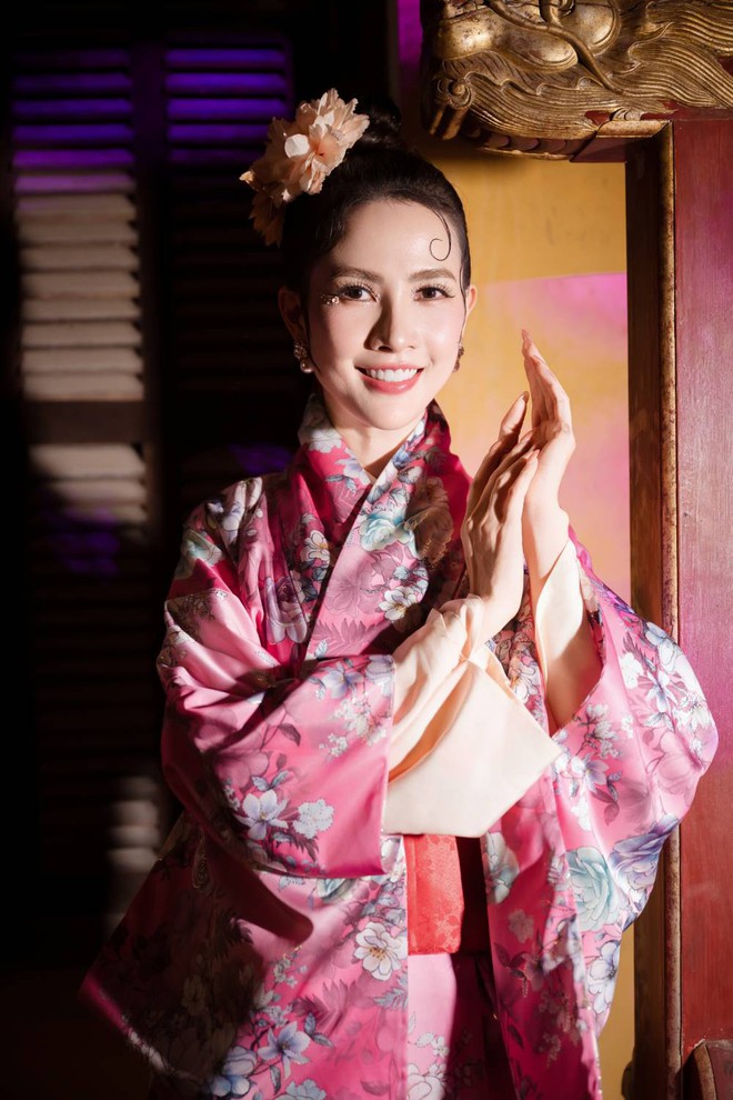 Hoa hậu Phan Thị Mơ đắt show sự kiện, tiết lộ chuyện xây nhà tiền tỷ tặng ba mẹ- Ảnh 8. Hoa hậu Phan Thị Mơ đắt show sự kiện, tiết lộ chuyện xây nhà tiền tỷ tặng ba mẹ- Ảnh 8.