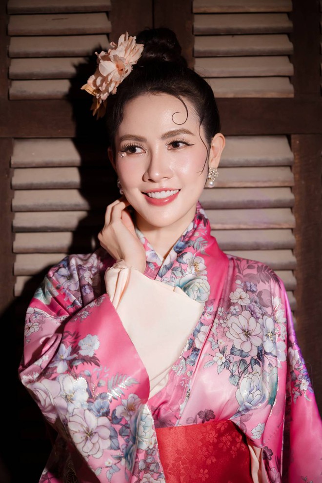 Hoa hậu Phan Thị Mơ đắt show sự kiện, tiết lộ chuyện xây nhà tiền tỷ tặng ba mẹ- Ảnh 6. Hoa hậu Phan Thị Mơ đắt show sự kiện, tiết lộ chuyện xây nhà tiền tỷ tặng ba mẹ- Ảnh 6.