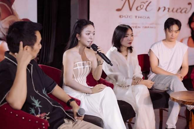 Nữ ca sĩ quê Quảng Trị nói lý do đổi nghệ danh và cái tên "hơi đàn ông"- Ảnh 3. Nữ ca sĩ quê Quảng Trị nói lý do đổi nghệ danh và cái tên "hơi đàn ông"- Ảnh 3.