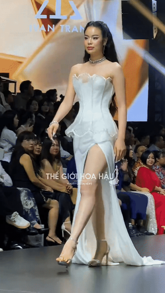 Chuyện hiếm: 1 Á hậu Việt đến tổng duyệt tại fashion week nhưng vẫn bị huỷ show phút chót- Ảnh 5. Chuyện hiếm: 1 Á hậu Việt đến tổng duyệt tại fashion week nhưng vẫn bị huỷ show phút chót- Ảnh 5.