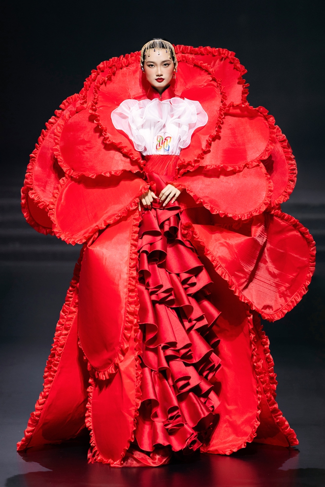 Những thứ đọng lại sau một mùa Vietnam International Fashion Week vô vị- Ảnh 7. Những thứ đọng lại sau một mùa Vietnam International Fashion Week vô vị- Ảnh 7.
