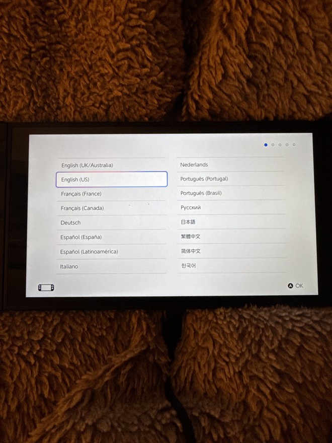 Nhân viên bán hàng ghim hóa đơn lên hộp Nintendo Switch 2, đục thủng 2 lỗ trên màn hình máy- Ảnh 5. Nhân viên bán hàng ghim hóa đơn lên hộp Nintendo Switch 2, đục thủng 2 lỗ trên màn hình máy- Ảnh 5.