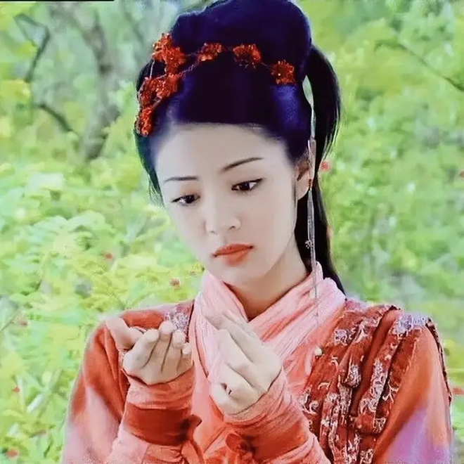 An Dĩ Hiên tái xuất với vai nữ phụ trong "Lâm Giang Tiên" sau thời gian dài ở ẩn vì chồng ngồi tù?- Ảnh 10. An Dĩ Hiên tái xuất với vai nữ phụ trong "Lâm Giang Tiên" sau thời gian dài ở ẩn vì chồng ngồi tù?- Ảnh 10.