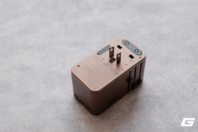 Combo pin dự phòng và củ sạc đa năng cho người đi vòng quanh thế giới- Ảnh 8. Combo pin dự phòng và củ sạc đa năng cho người đi vòng quanh thế giới- Ảnh 8.