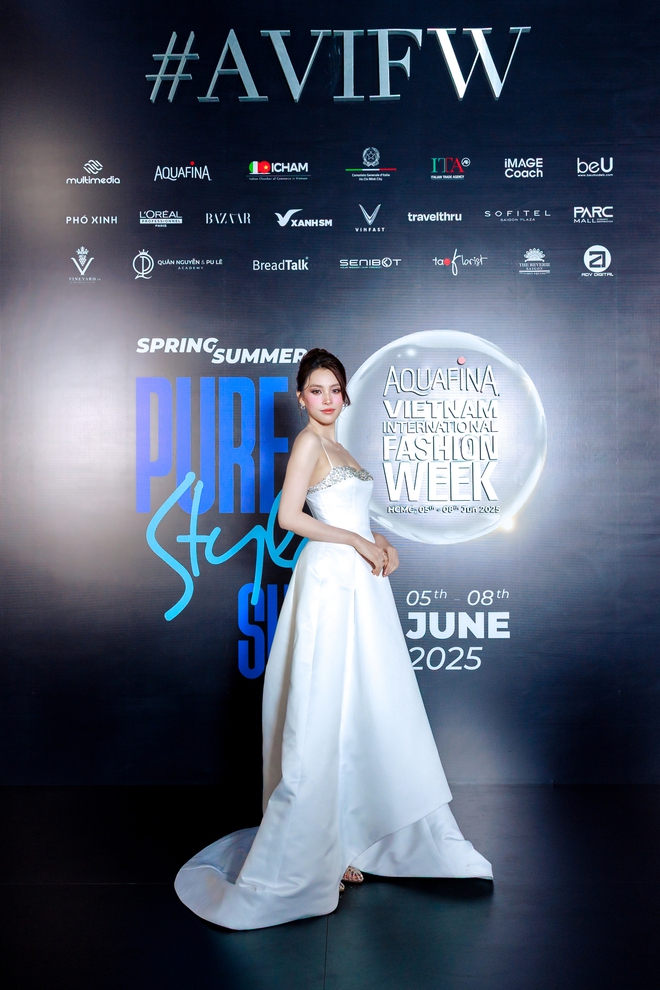 Những thứ đọng lại sau một mùa Vietnam International Fashion Week vô vị- Ảnh 13. Những thứ đọng lại sau một mùa Vietnam International Fashion Week vô vị- Ảnh 13.