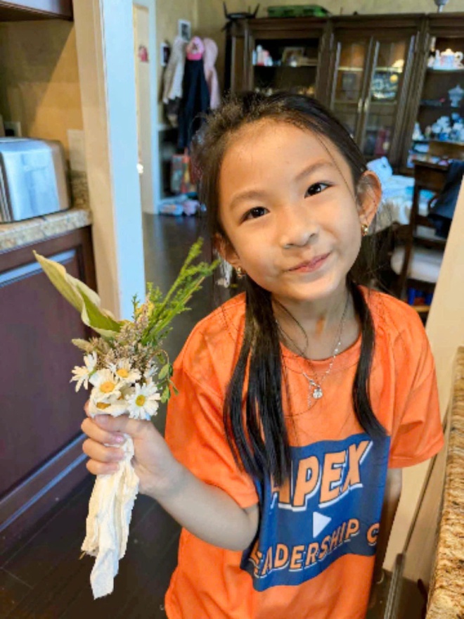 Bà xã Lam Trường cũng không cưỡng được sức hút của BST Bubble Tree; hot mom "quiet luxury" vừa tự thưởng 1 chiếc máy giải phóng sức lao động giá gần 30 triệu- Ảnh 1.