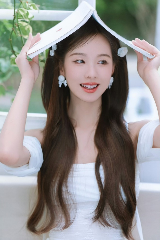 Giật mình với cánh tay cơ bắp của nữ thần tiên tử Cbiz- Ảnh 13. Giật mình với cánh tay cơ bắp của nữ thần tiên tử Cbiz- Ảnh 13.