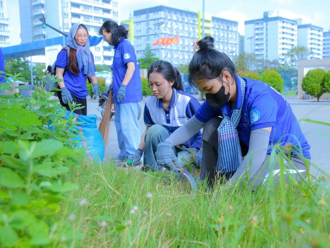 Ra quân các hoạt động hè 2025 vì một khu đô thị đại học xanh- Ảnh 4. Ra quân các hoạt động hè 2025 vì một khu đô thị đại học xanh- Ảnh 4.