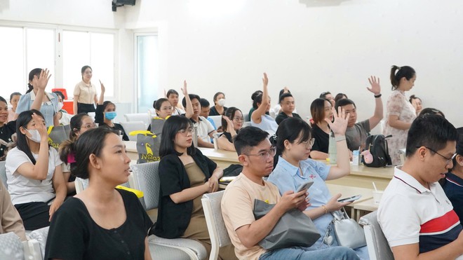 Sôi nổi lớp học tiền sản với chủ đề: “Phòng ngừa băng huyết sau sanh” tại Bệnh viện Phụ sản Mêkông- Ảnh 4. Sôi nổi lớp học tiền sản với chủ đề: “Phòng ngừa băng huyết sau sanh” tại Bệnh viện Phụ sản Mêkông- Ảnh 4.