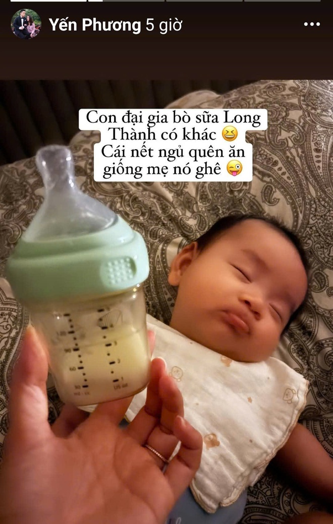 Hot mom Yến Phương và hành trình nuôi con bằng sữa mẹ: Tắc sữa đau phát khóc còn quý tử thì mải ngủ quên cả ăn- Ảnh 4. Hot mom Yến Phương và hành trình nuôi con bằng sữa mẹ: Tắc sữa đau phát khóc còn quý tử thì mải ngủ quên cả ăn- Ảnh 4.