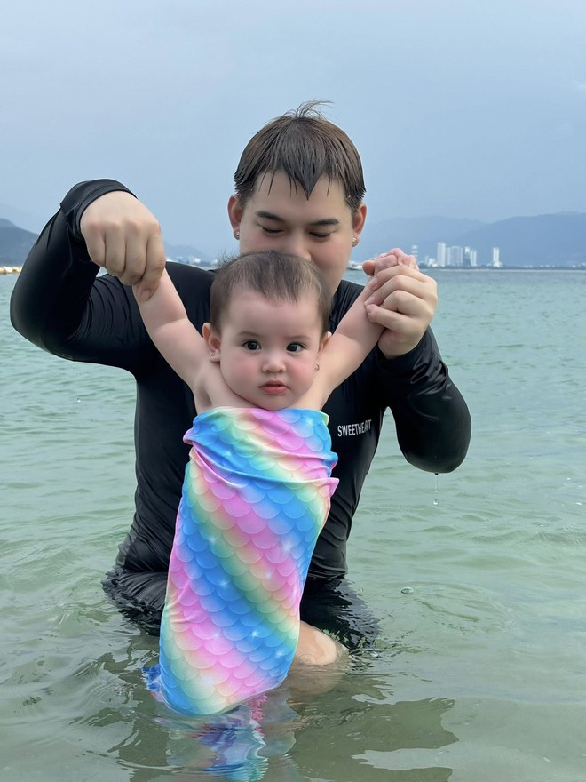 Con gái của Tiktoker Long Chun gây sốt vì quá xinh ngoan yêu, nhìn cứ như em bé lai!- Ảnh 9. Con gái của Tiktoker Long Chun gây sốt vì quá xinh ngoan yêu, nhìn cứ như em bé lai!- Ảnh 9.