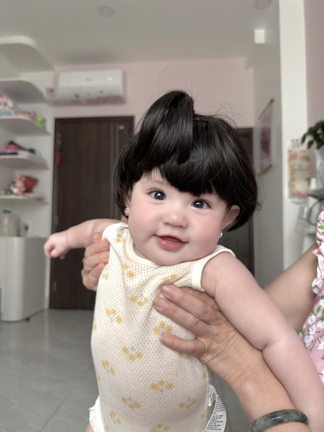 Con gái của Tiktoker Long Chun gây sốt vì quá xinh ngoan yêu, nhìn cứ như em bé lai!- Ảnh 5. Con gái của Tiktoker Long Chun gây sốt vì quá xinh ngoan yêu, nhìn cứ như em bé lai!- Ảnh 5.