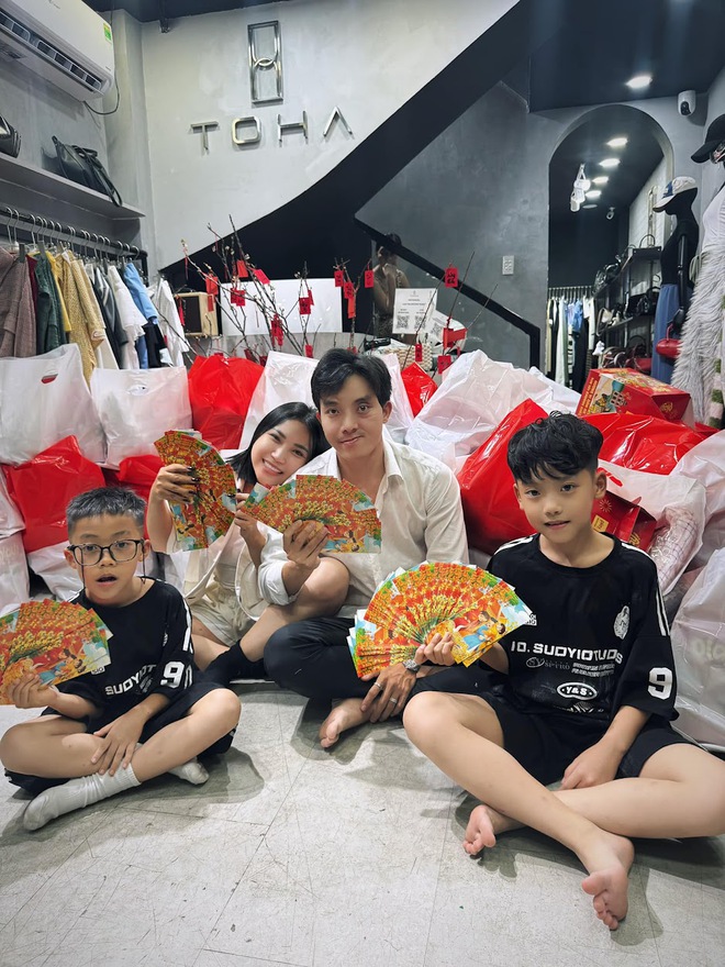 Từ nợ 10 tỷ đến startup đồ ngủ chữa lành: Vợ quyết không buông tay chồng ung thư và cú lội ngược dòng ở tuổi 40- Ảnh 4.