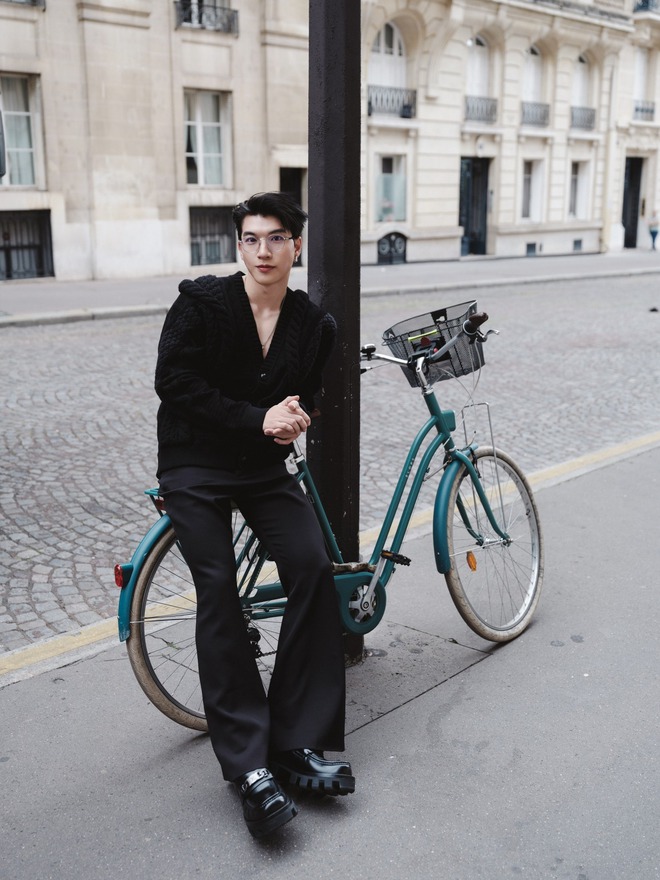 Lấn sân mảng thời trang, bao giờ HIEUTHUHAI mới đuổi kịp Sơn Tùng M-TP?- Ảnh 5.