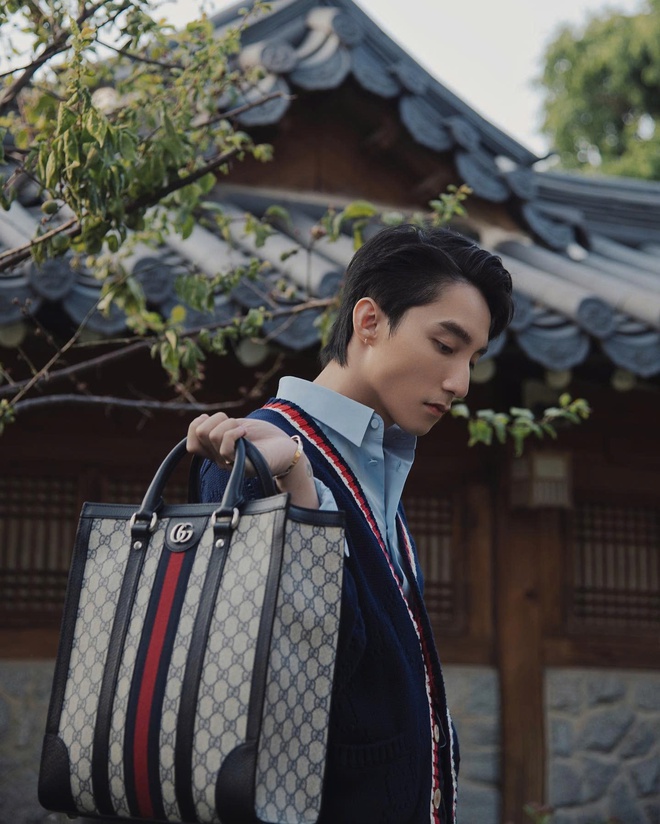 Lấn sân mảng thời trang, bao giờ HIEUTHUHAI mới đuổi kịp Sơn Tùng M-TP?- Ảnh 14.