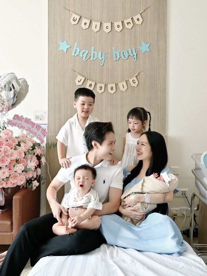Quý tử mới sinh nhà 