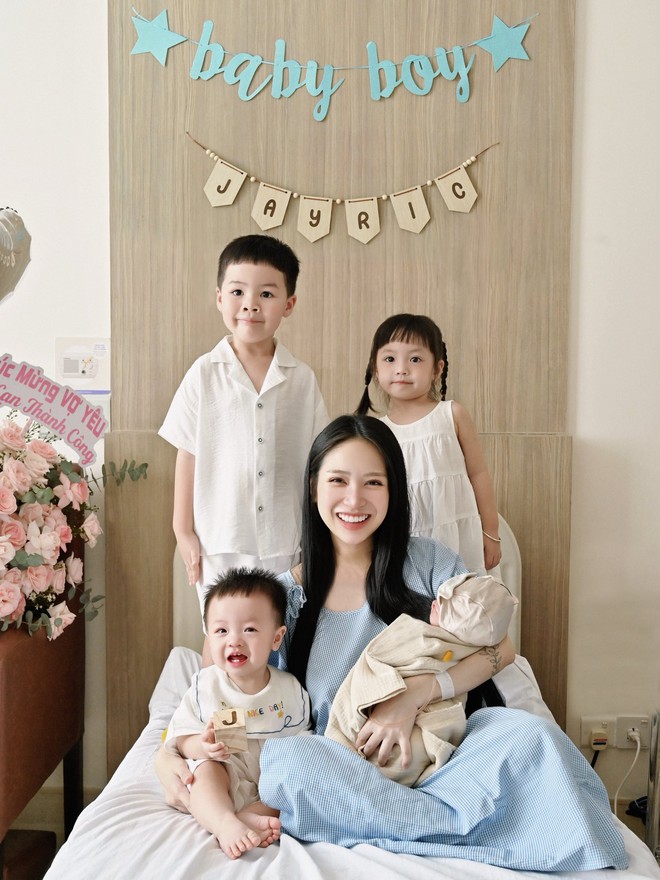 Quý tử mới sinh nhà 