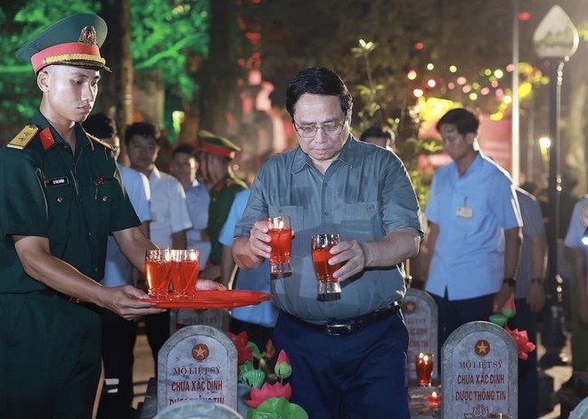 Tri ân người có công – Ngọn lửa không bao giờ tắt trong trái tim thế hệ trẻ- Ảnh 7. Tri ân người có công – Ngọn lửa không bao giờ tắt trong trái tim thế hệ trẻ- Ảnh 7.