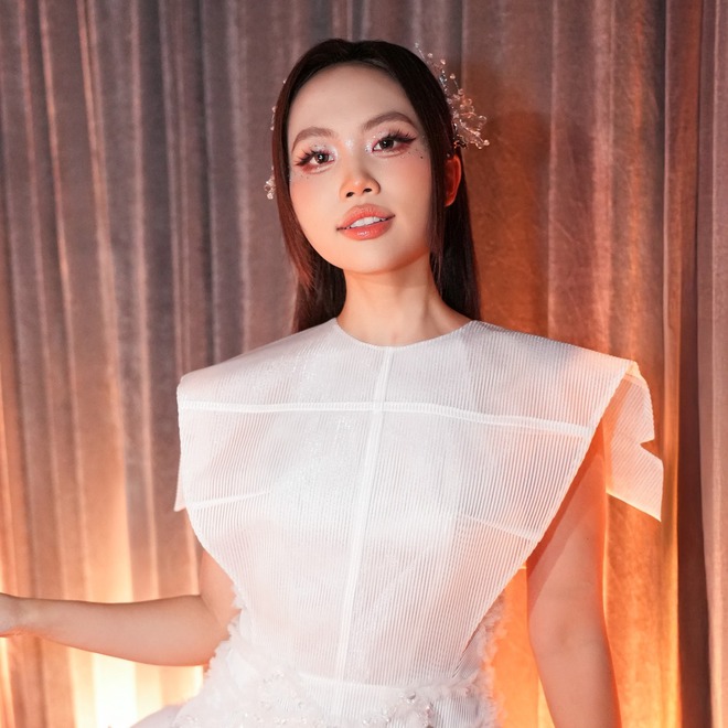 2 tháng Phương Mỹ Chi gây sốt tại show Trung Quốc: Liên tục nghi bị chèn ép và cái kết gây bức xúc!- Ảnh 18. 2 tháng Phương Mỹ lich tuong thuat truc tiep bong da hom nay gây sốt tại show Trung Quốc: Liên tục nghi bị chèn ép và cái kết gây bức xúc!- Ảnh 18.