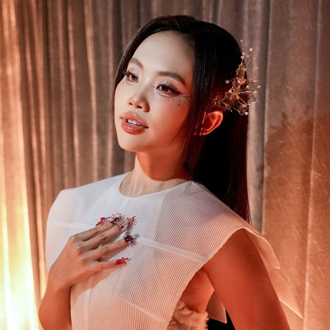 2 tháng Phương Mỹ Chi gây sốt tại show Trung Quốc: Liên tục nghi bị chèn ép và cái kết gây bức xúc!- Ảnh 17. 2 tháng Phương Mỹ lich tuong thuat truc tiep bong da hom nay gây sốt tại show Trung Quốc: Liên tục nghi bị chèn ép và cái kết gây bức xúc!- Ảnh 17.