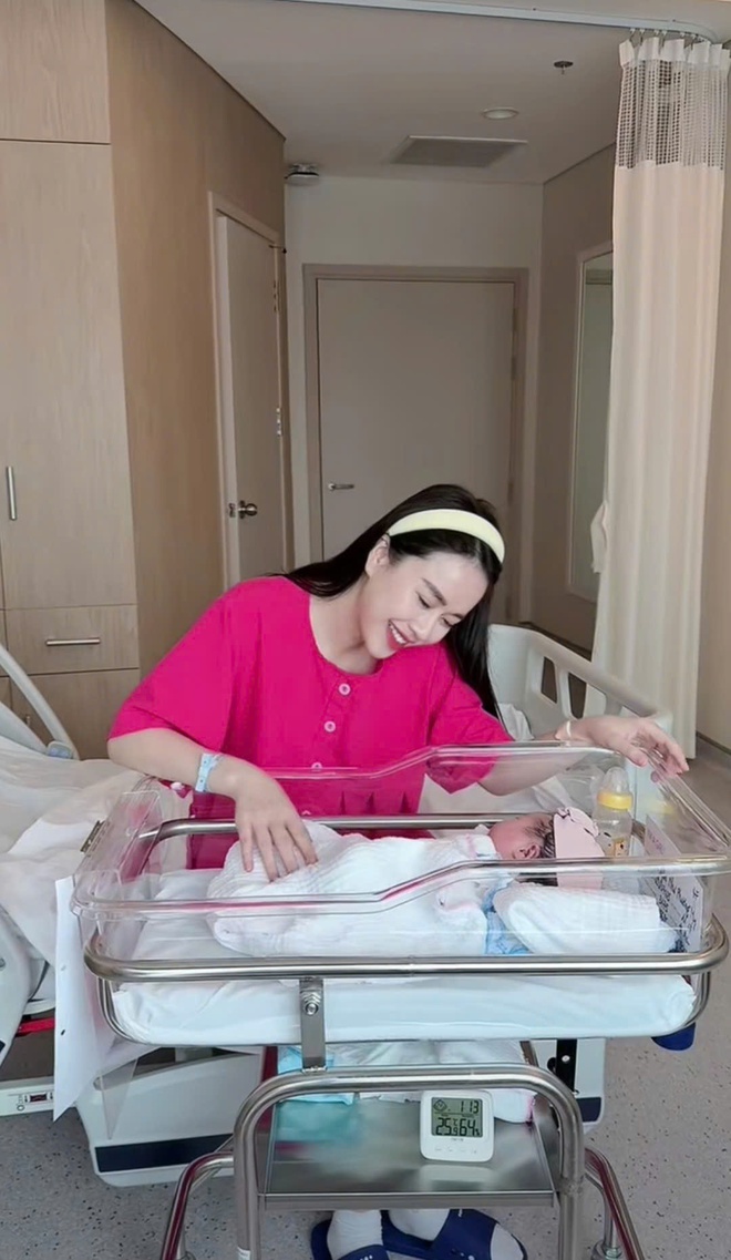 Chi cả trăm triệu chỉ để làm bộ rèm nhưng "phú bà" Ngô Mai Phương vẫn dùng bình sữa 50k cho bé Lipu: Có lý do cả đấy!- Ảnh 2.