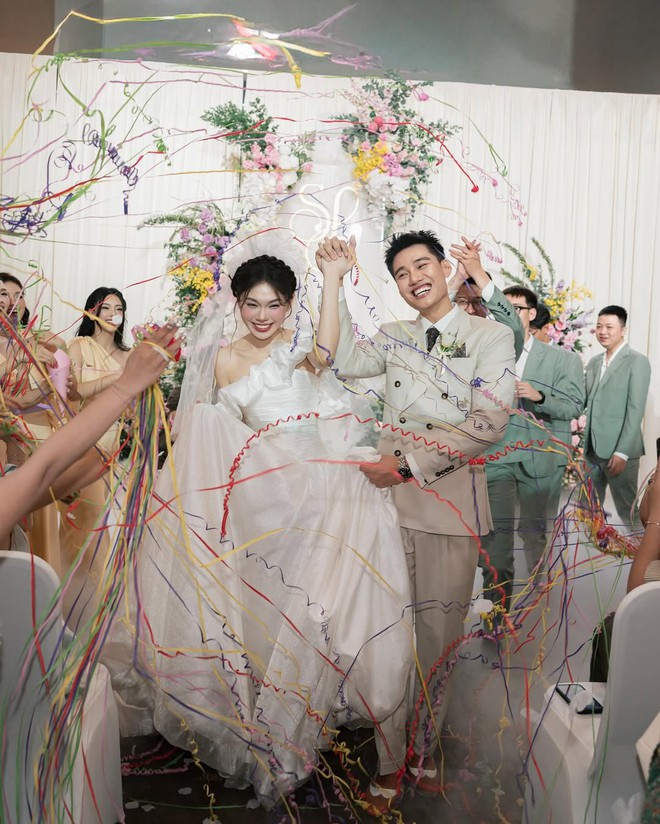 Gái xinh hơn 1,3 triệu người theo dõi gây tranh cãi với style khoe bụng bầu triệt để- Ảnh 7. Gái xinh hơn 1,3 triệu người theo dõi gây tranh cãi với style bong da truc tiep xoi lac bụng bầu triệt để- Ảnh 7.