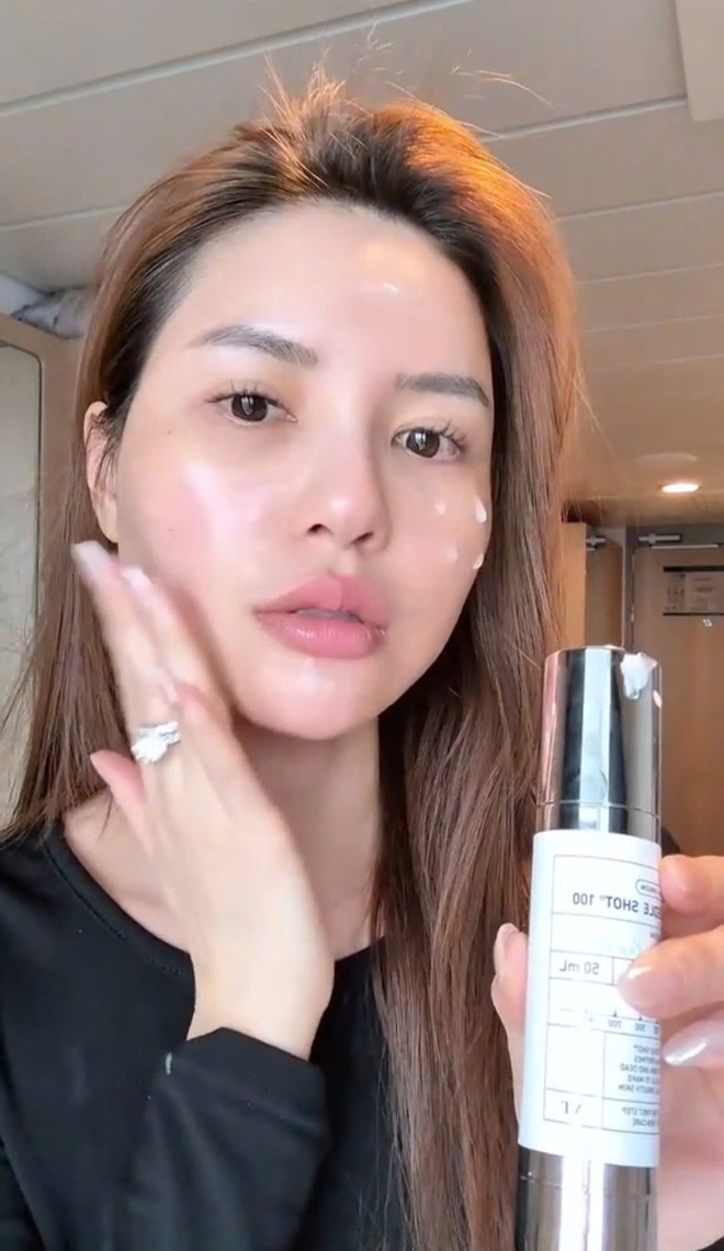 Đi chụp ảnh cưới ở Bắc Cực cùng chồng kém mình tận 9 tuổi, hot mom Lucie Nguyễn cái gì cũng không sợ, chỉ sợ GIÀ!- Ảnh 4. Đi chụp ảnh cưới ở Bắc Cực cùng chồng kém mình tận 9 tuổi, hot mom Lucie Nguyễn cái gì cũng không sợ, chỉ sợ GIÀ!- Ảnh 4.