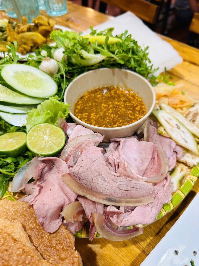 Không chỉ có biển xanh-cát trắng-nắng vàng, đến Đà Nẵng mà chưa ăn 3 món đặc sản này thì cần phải quay lại ngay thôi!- Ảnh 12. Không chỉ có lich bong da truc tiep xanh-cát trắng-nắng vàng, đến Đà Nẵng mà chưa ăn 3 món đặc sản này thì cần phải quay lại ngay thôi!- Ảnh 12.
