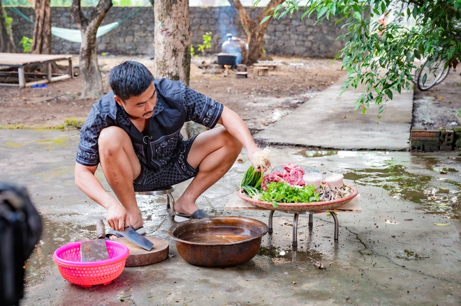 "Giang hồ màn ảnh" cùng con trai vào bếp: Giao diện có hơi cục súc nhưng hệ điều hành lại vừa đảm vừa rất tình cảm- Ảnh 6. "Giang hồ màn ảnh" cùng con trai vào bếp: Giao diện có hơi cục súc nhưng hệ điều hành lại vừa đảm vừa rất tình cảm- Ảnh 6.