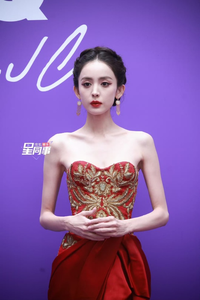 Giữa lúc bị chê xuống sắc vì sụt cân, đại mỹ nhân Tân Cương nói 1 câu thể hiện đẳng cấp- Ảnh 7.