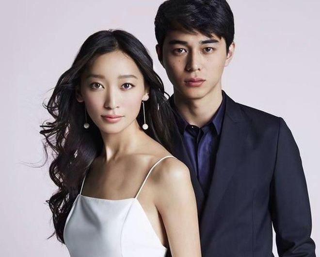 Showbiz chao đảo vụ nam diễn viên bị vợ bỏ vì cặp kè "tiểu tam" vị thành niên, rồi lên núi sống chung với 3 sao nữ- Ảnh 5. Showbiz chao đảo vụ nam diễn viên bị vợ bỏ vì cặp kè "tiểu tam" vị thành niên, rồi lên núi sống chung với 3 sao nữ- Ảnh 5.