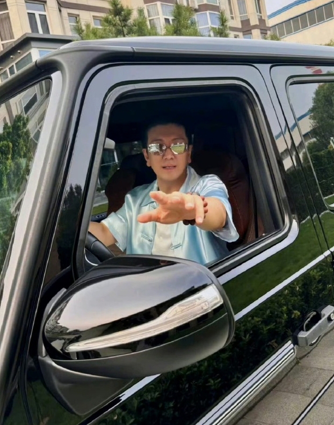 Sốc nhất lúc này: Cặp "trai tồi - tiểu tam bị ghét đến không thể ngốc đầu" nghi tái hợp, cả MXH thi nhau ném đá- Ảnh 2.