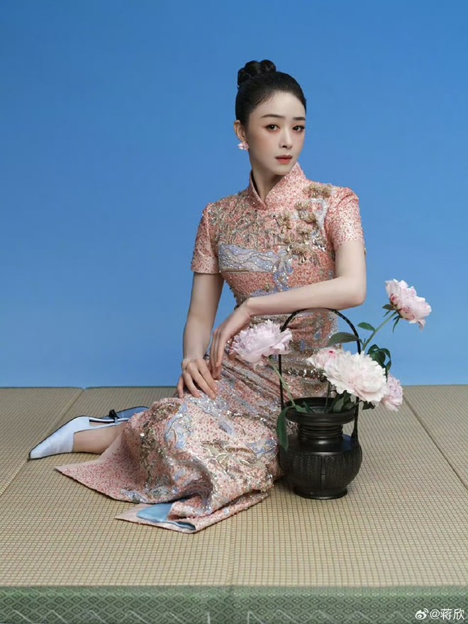 Giảm 6,5kg trong 2 tuần, Hoa phi 42 tuổi trẻ lên trông thấy: Không nhịn ăn nhưng loại bỏ hoàn toàn 1 thứ- Ảnh 7. Giảm 6,5kg trong 2 tuần, Hoa phi 42 tuổi trẻ lên trông thấy: Không nhịn ăn nhưng loại bỏ hoàn toàn 1 thứ- Ảnh 7.