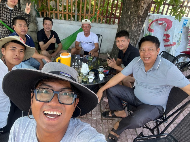 Hai chàng trai đi bộ hơn 2 tháng để đến Hà Nội dịp 2/9: Bữa sáng không thể nào quên ở Nghệ An- Ảnh 5. Hai chàng trai đi bộ hơn 2 tháng để đến Hà Nội dịp 2/9: Bữa sáng không thể nào quên ở Nghệ An- Ảnh 5.