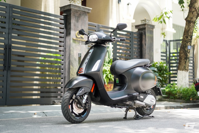 Vespa Sprint S 125 2025: Vận hành linh hoạt, mức tiêu thụ nhiên liệu thực tế chỉ từ 2.3L/100Km- Ảnh 14. Vespa Sprint S 125 2025: Vận hành linh hoạt, mức tiêu thụ nhiên liệu thực tế chỉ từ 2.3L/100Km- Ảnh 14.