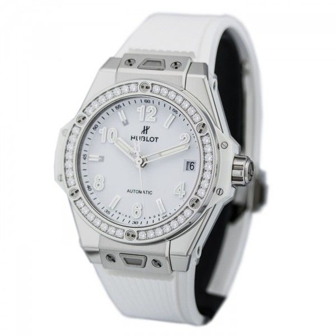 Nhẫn đính hôn 130 tỷ của Ronaldo cũng sốc, nhưng BST đồng hồ của vợ tương lai mới là "next level"- Ảnh 24.