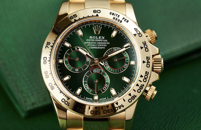 Nhẫn đính hôn 130 tỷ của Ronaldo cũng sốc, nhưng BST đồng hồ của vợ tương lai mới là "next level"- Ảnh 10.