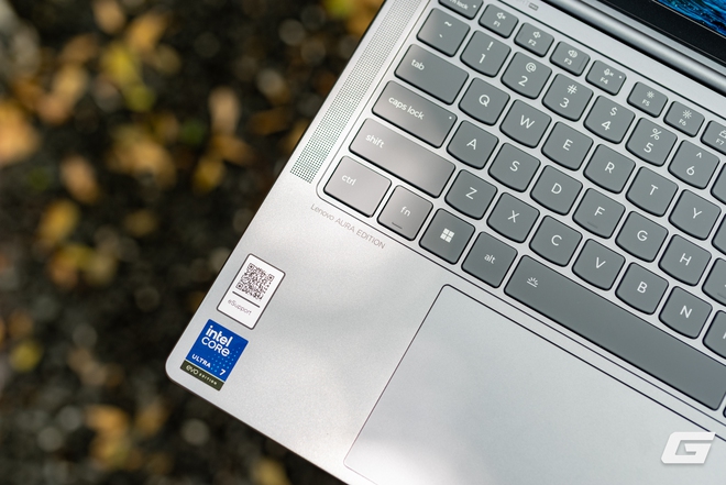 Trải nghiệm nhanh Lenovo Yoga Slim 7i Aura Edition Gen 10: Laptop hợp tác chiến lược với Intel có gì khác biệt?- Ảnh 39.