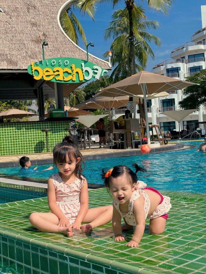 Winnie và Hannie: 2 ái nữ nhà tài phiệt xinh xắn, đáng yêu đến cỡ nào?- Ảnh 9. Winnie và Hannie: 2 ái nữ nhà tài phiệt xinh xắn, đáng yêu đến cỡ nào?- Ảnh 9.