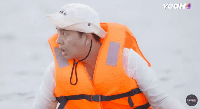 'Gia đình Haha' tập 10: Cười nghiêng ngả với 'vũ điệu cào nghêu', Ái Phương thu hoạch đầy tay, Duy Khánh liều mình 'còn nước còn tát'- Ảnh 11. 'Gia đình Haha' tập 10: Cười nghiêng ngả với 'vũ điệu cào nghêu', Ái Phương thu hoạch đầy tay, Duy Khánh liều mình 'còn nước còn tát'- Ảnh 11.