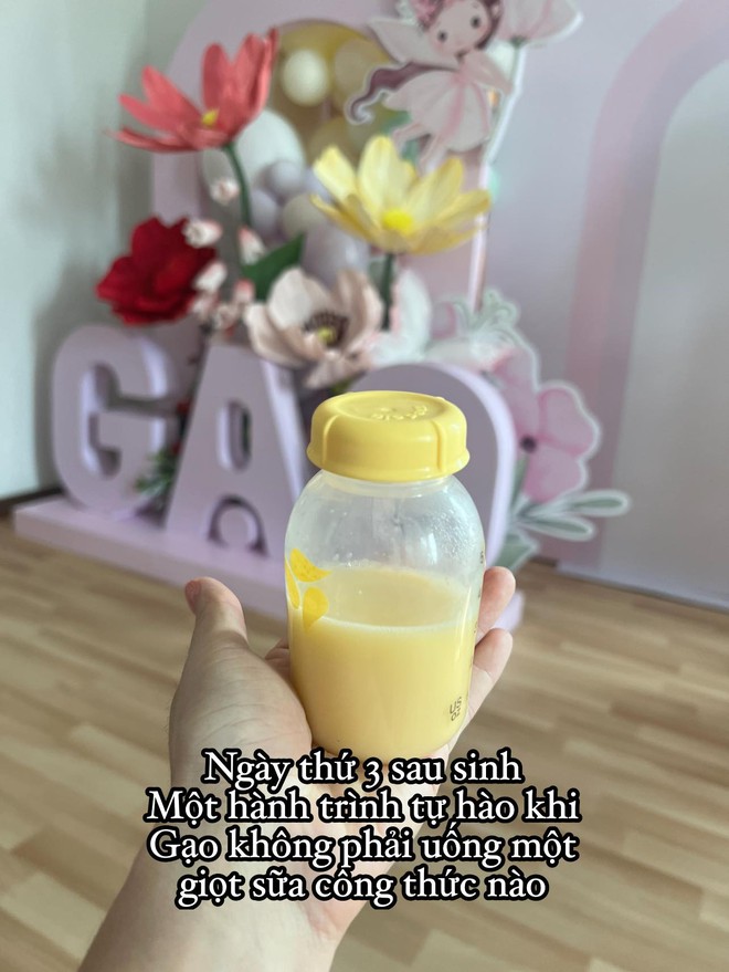 Chỉ vì cái bình sữa mà Ngô Thanh Vân bị "hội mẹ chồng online" soi mói đến mức hot mom Helen Nguyễn phải lên tiếng- Ảnh 1.