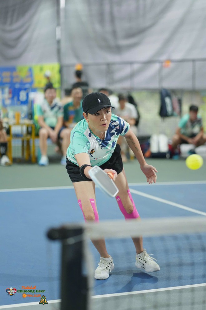Bất ngờ không? Cô Văn Thuỳ Dương cũng truc tiep bong da hom nay nhập "khối pickleball", đã vậy còn thắng giải luôn!- Ảnh 2.
